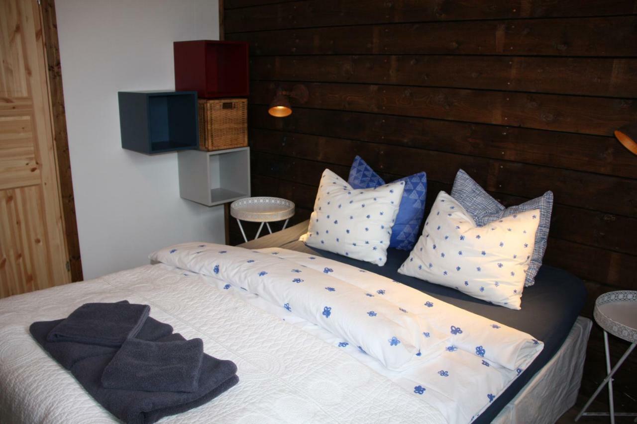 Julia'S Guesthouse B&B Hnaus Ngoại thất bức ảnh